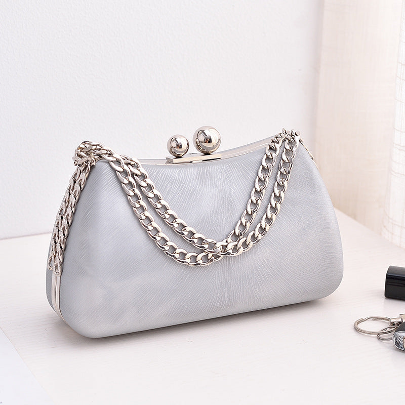 Elegante bolso de mano minimalista de dama